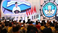 Presiden Prabowo Subianto memberikan sambutan dalam acara Puncak Peringatan Hari Guru Nasional Tahun 2024 di Velodrome Rawamangun, Jakarta, Kamis (28/11/2024) sore. (Foto: BPMI Setpres/Kris)
