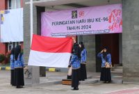 
Lapas Kelas IIA Banceuy Bandung menggelar upacara memperingati Hari Ibu di lapangan Upacara Lapas Banceuy, Jalan Soekarno-Hatta, Bandung, Minggu (22/12/2024).(Foto: maji/dara)
