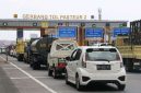 Pantauan posko dan monitoring di beberapa pintu tol terlhat padat merayap.(Foto: jabar.go.id)

