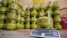 
Pertamina Patra Niaga menegaskan harga LPG 3 kg di seluruh Pangkalan Resmi Pertamina sesuai Harga Eceran Tertinggi (HET) yang ditetapkan masing-masing Pemerintah Daerah.(Foto: humas pertamina)