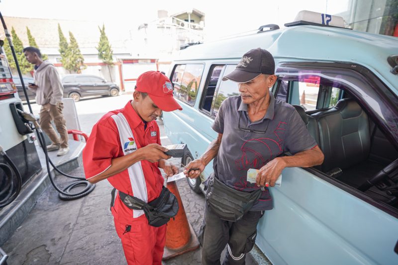 
Pertamina siap memastikan distribusi energi bersubsidi di tahun 2025 sesuai kuota dan skema yang ditetapkan Pemerintah.(Foto:Humas PERTAMINA)
