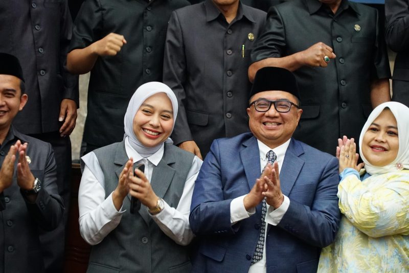 Calon Bupati dan Wakil Bupati Garut Terpilih, Abdusy Syakur Amin-Luthfiansia Putri Karlina (Foto: Istimewa)
