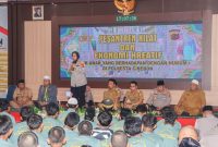 
Kapolresta Cirebon Kombes Pol Sumarni membuka Pesantren Kilat dan Ekonomi Kreatif untuk Anak yang Berhadapan dengan Hukum (ABH), di Aula Pesat Gatra Mapolresta Cirebon, Senin (20/01/2025).(Foto: Bambang/dara)
