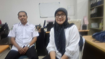 

Kepala Bidang Pelatihan, Produktivitas, Penempatan, Tenaga Kerja, dan Transmigrasi (P3TKT) Disnakertrans KBB, Dewi Andhani. (Foto: heny/dara)

