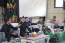 
Sekretaris Daerah Kabupaten Bandung Cakra Amiyana, memimpin Rpat Konsolidasi Tim Satgas PPR-PBG-PB, di Gedung Oryza Sativa Pemkab Bandung, baru-baru ini.(Foto:humas)
