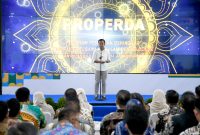 
Pj. Gubernur Jawa Barat Bey Machmudin Menghadiri dan Membuka Acara Pembagian/Penyerahan Sertifikat Program Penilaian Peringkat Kinerja Perusahaan Dalam Pengelolaan Lingkungan Hidup Daerah (PROPERDA) 2023-2024 di Aula DLH Jawa Barat, Kamis (16/1/2025).(Foto: biro adpim jabar)

