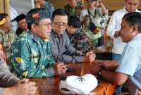 Bupati Bandung Dadang Supriatna melakukan inspeksi mendadak (sidak) ke beberapa lokasi wisata di Pasirjambu, Rancabali, Ciwidey yang disinyalir tidak memiliki izin, Kamis (30/1/2025).(Foto: humas)
