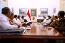 Presiden Prabowo Subianto memimpin rapat terbatas dengan sejumlah Menteri Kabinet Merah Putih di Istana Merdeka, Jakarta, Selasa (07/01/2025). (Foto: BPMI Setpres)
