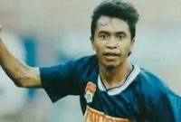 

Legenda Persib Bandung, Sutiono Lamso.(Foto: Ari Irpan/Story youtube Persib)

