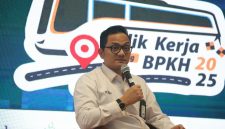 Kepala Badan Pelaksana BPKH, Fadlul Imansyah, saat menggelar Press Conference Program Kemaslahatan Balik Kerja Bareng BPKH Tahun 2025 di Jakarta, Senin (24/2/2025)(Foto: Istimewa)