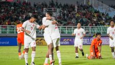 
Pelatih Timnas Indonesia U-20, Indra Sajfri fokus untuk mematangkan taktik dan strategi kepada 23 pemain yang sudah dipilih untuk berlaga di ajang Piala Asia U20, di Cina,  12 Februari hingga 1 Maret mendatang.(Foto: pssi)

