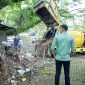 Wakil Bupati Bandung Ali Syakieb melihat kekumuhan di lingkungan Pemkab Bandung, Selasa (4/3/2025).(Foto: humas)
